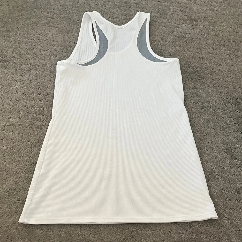 Under Armour Workout Tank - Picture 2 of 2